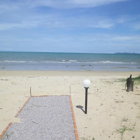 The Theatre Villa Bang Saphan Luaran gambar