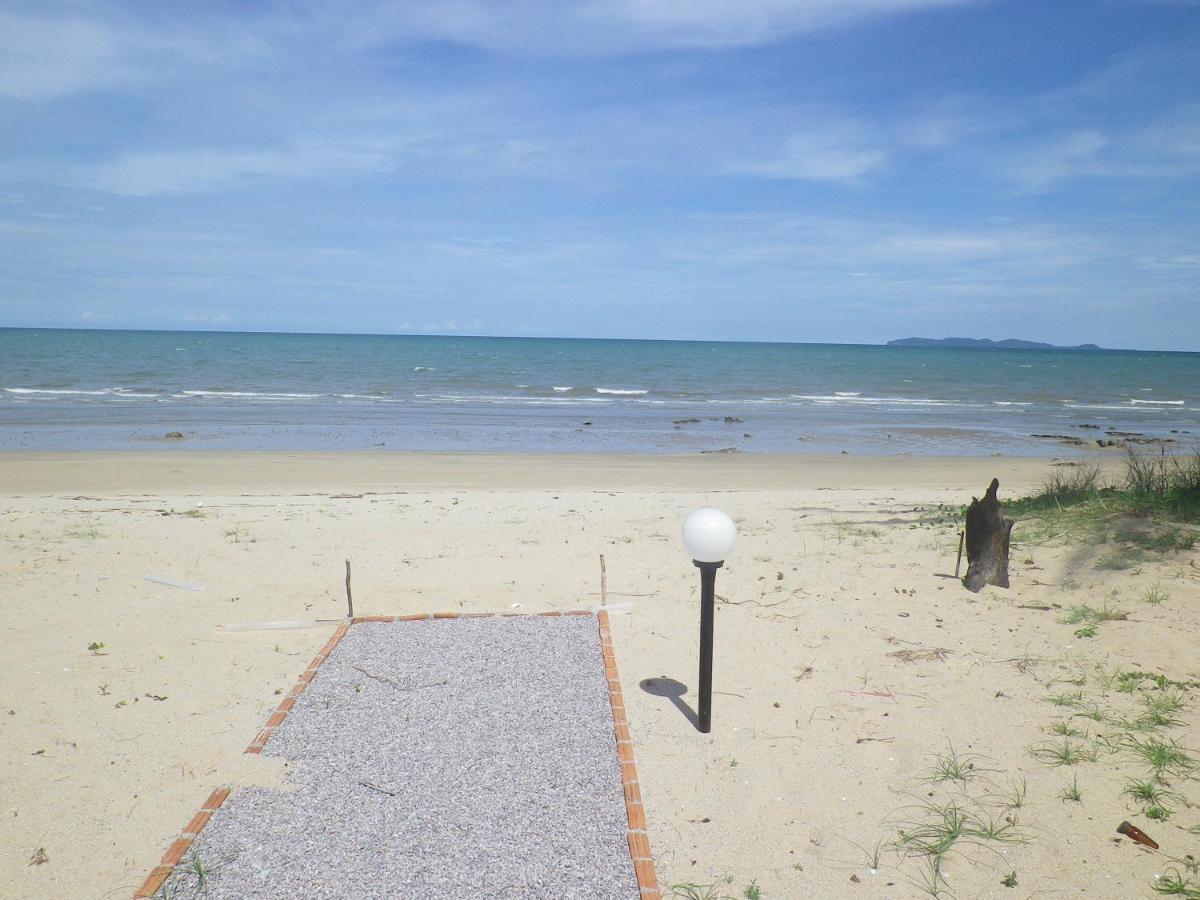 The Theatre Villa Bang Saphan Luaran gambar