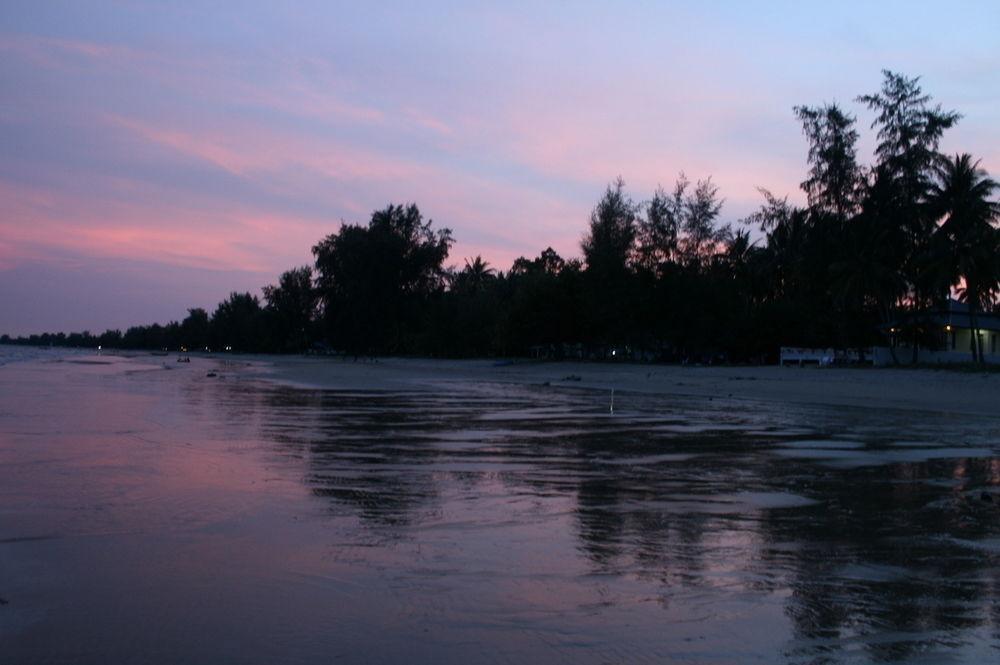 The Theatre Villa Bang Saphan Luaran gambar