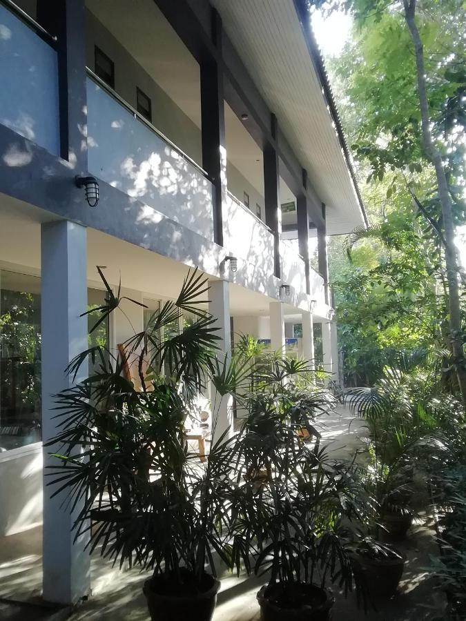 The Theatre Villa Bang Saphan Luaran gambar