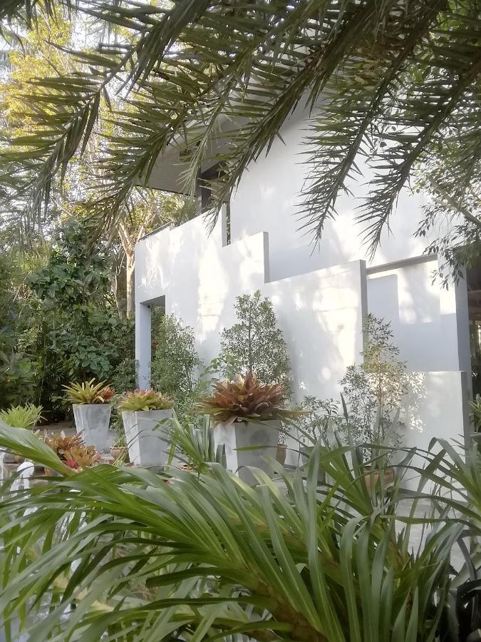 The Theatre Villa Bang Saphan Luaran gambar