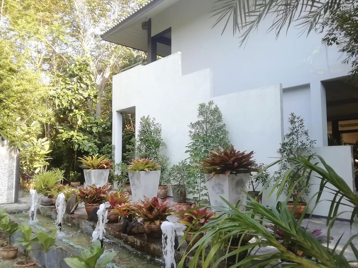 The Theatre Villa Bang Saphan Luaran gambar